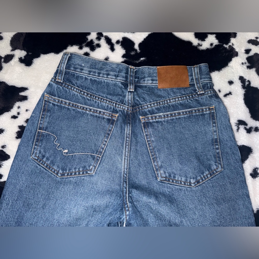 High Rise Bootcut Jeans - Picture 4 of 8